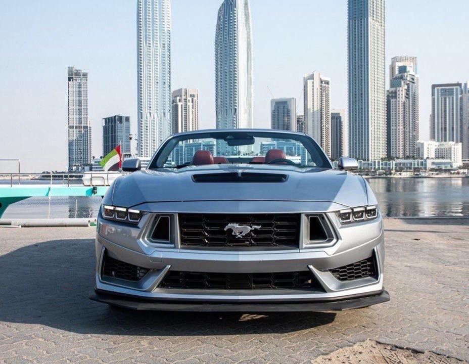 FORD MUSTANG 3