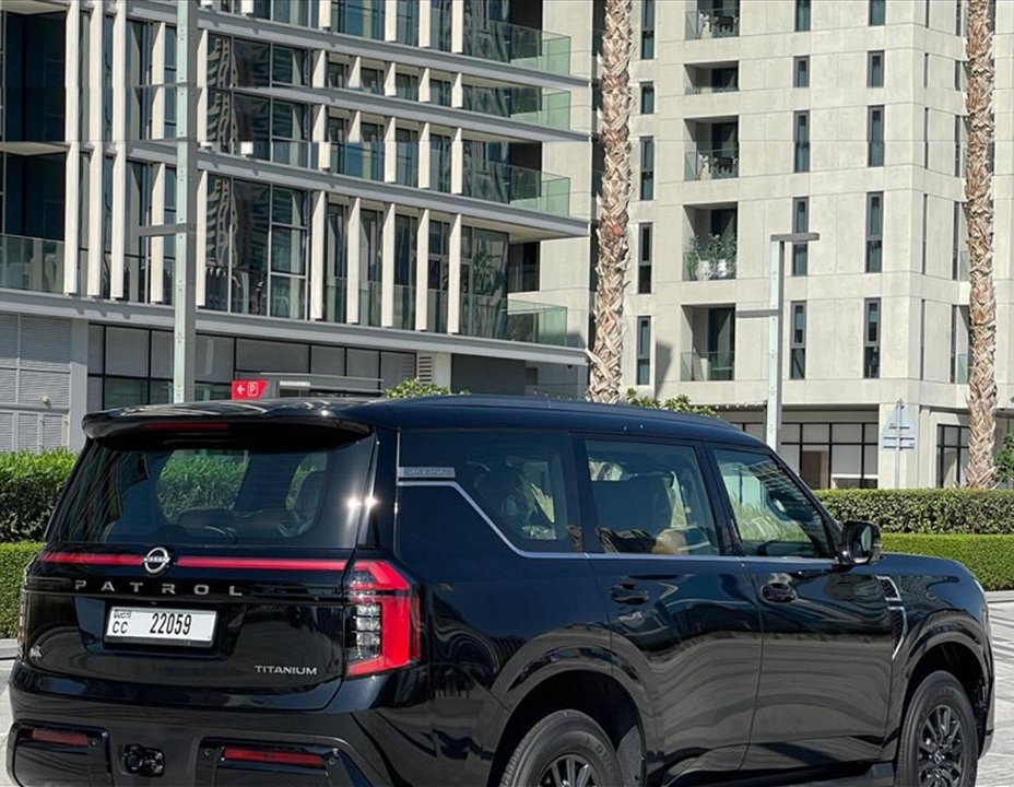 Nissan petrol titanium2